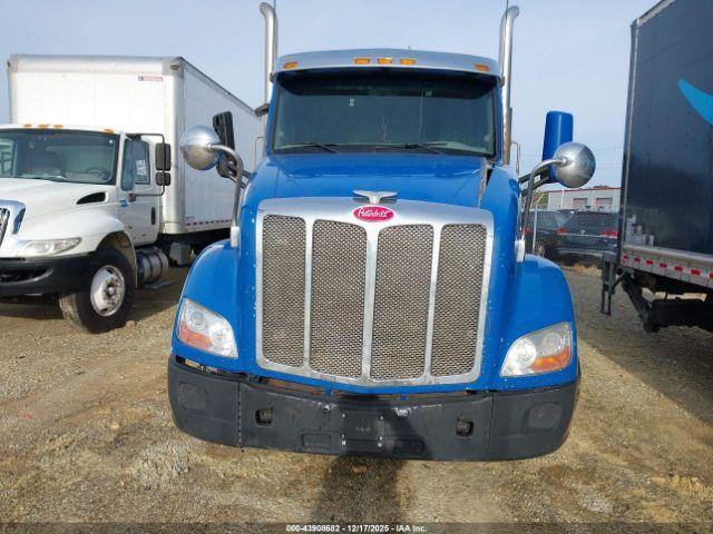 Peterbilt 579 Image 14