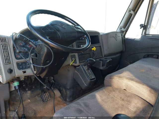 International 4000 4300 Image 13