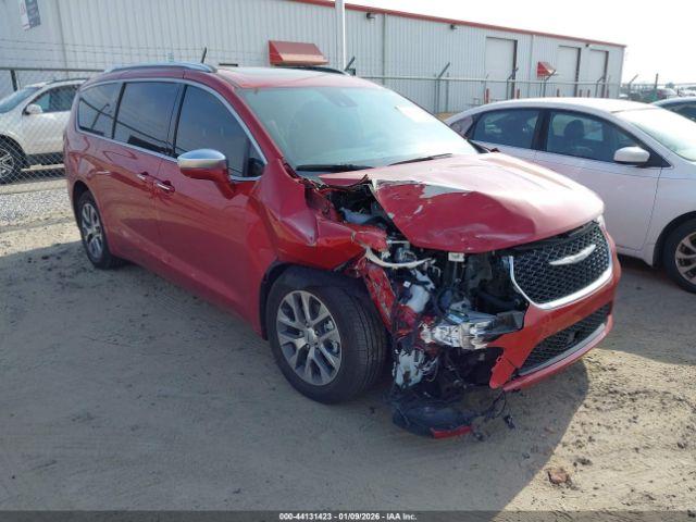  Salvage Chrysler Pacifica
