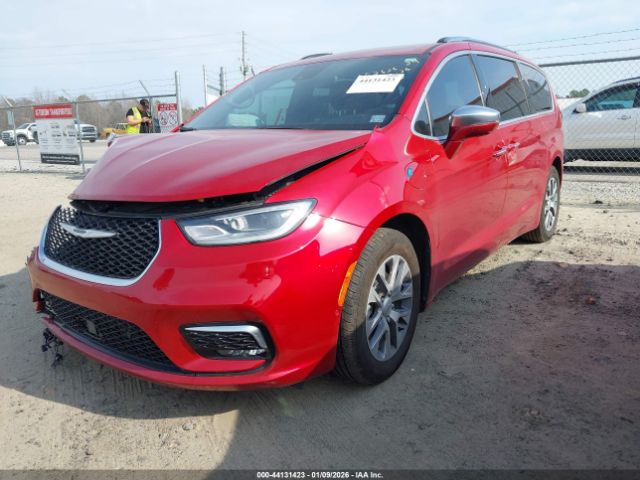 Chrysler Pacifica Pinnacle Image 2