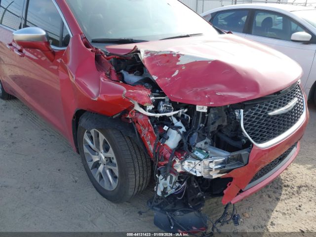 Chrysler Pacifica Pinnacle Image 7