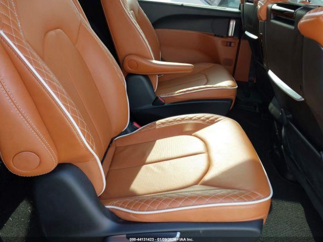 Chrysler Pacifica Pinnacle Image 10