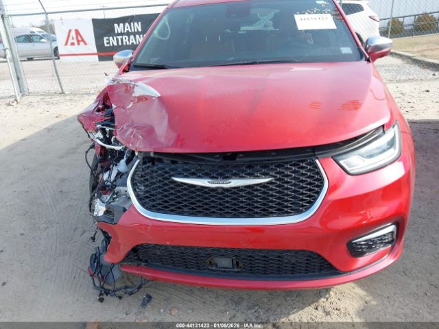 Chrysler Pacifica Pinnacle Image 9