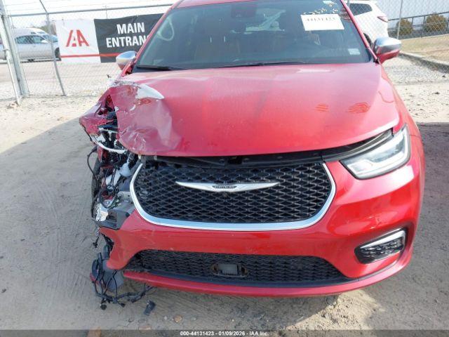 Chrysler Pacifica Pinnacle Image 9