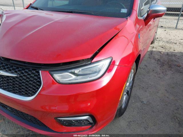 Chrysler Pacifica Pinnacle Image 13