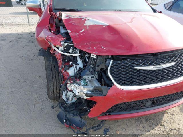 Chrysler Pacifica Pinnacle Image 19