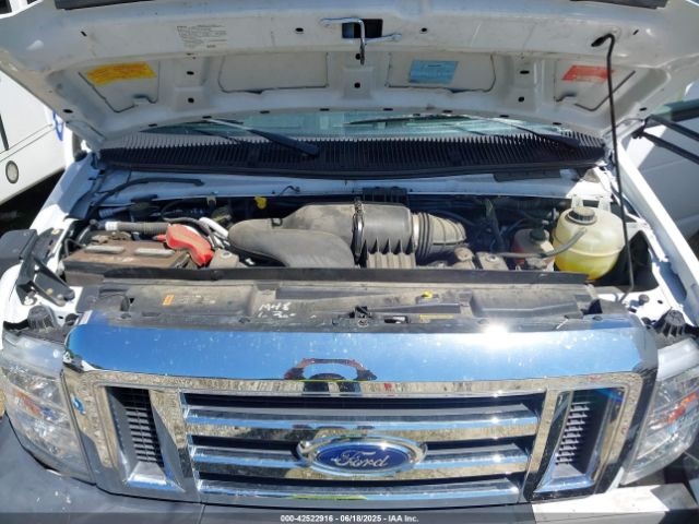 Ford Econoline E350 Super Duty Cutaway Van Image 10